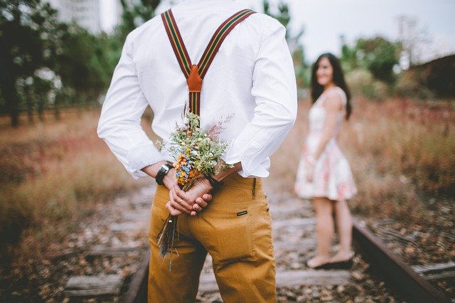 flowers to bring on a first date